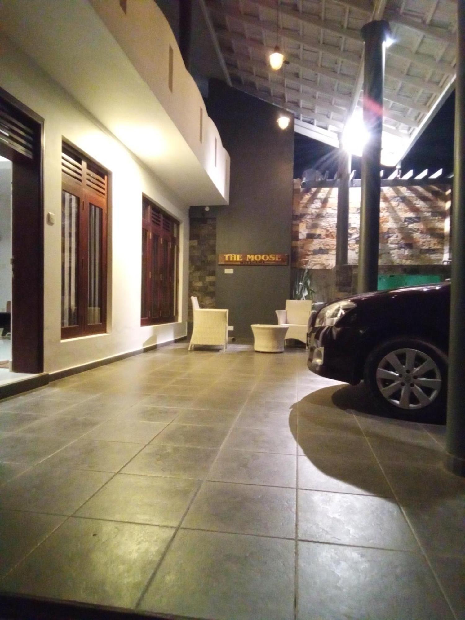 The Moose Weligama Acomodação com café da manhã Exterior foto